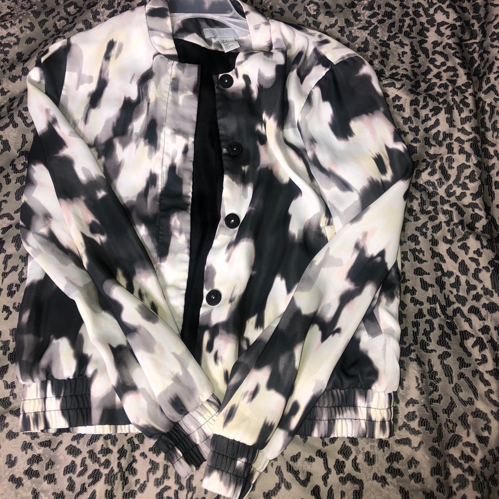 Light weight fashion jacket